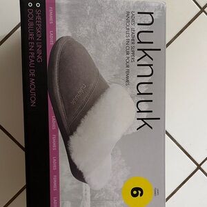 Nuknuuk Ladies Leather Slippers with Sheepskin Lining